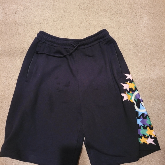 Men’s Gucci 100% cotton shorts size extra small fits like medium. Made in Italy. - Picture 3 of 5